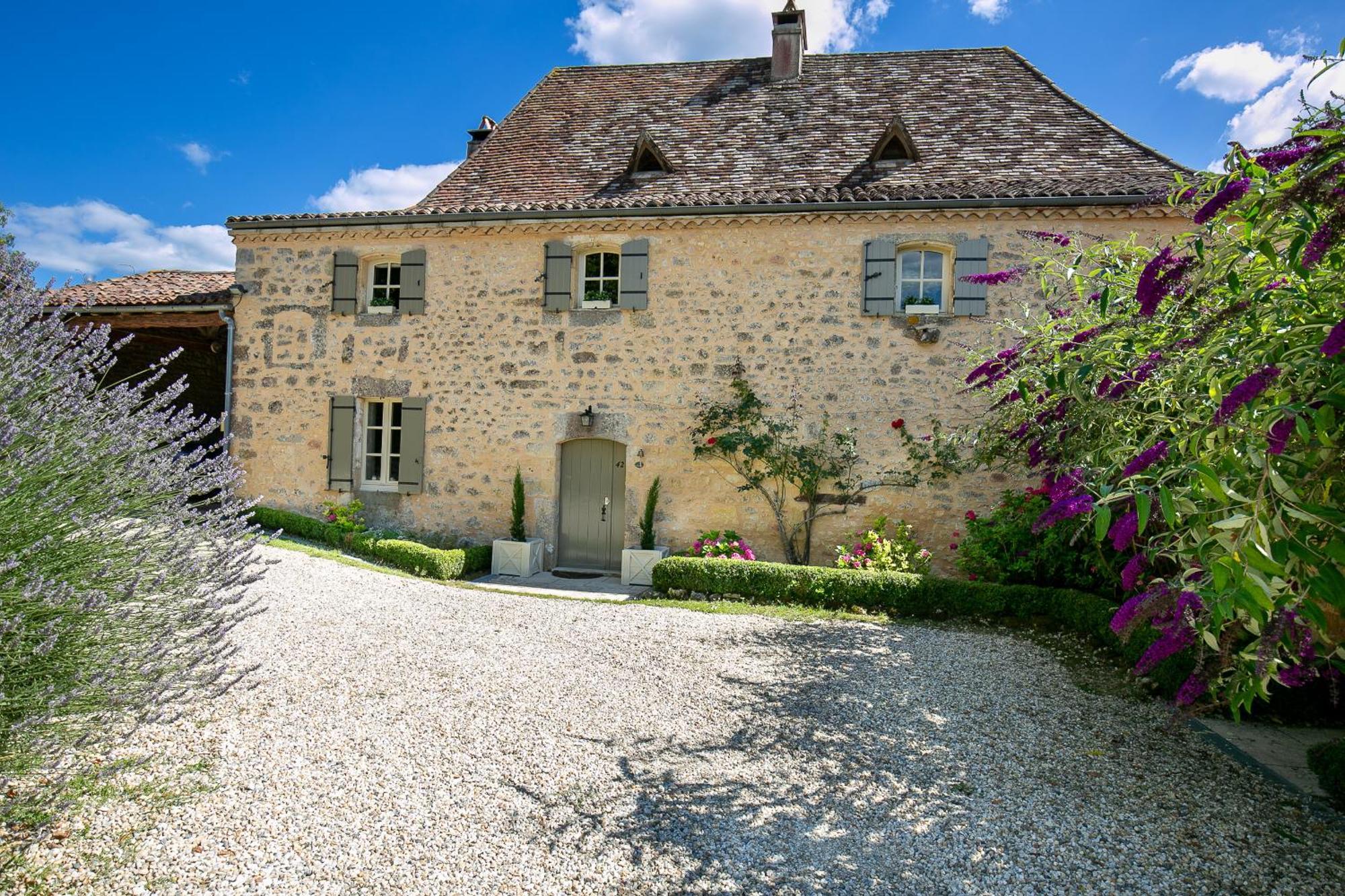 La Maison Louverie Pontours Exteriör bild